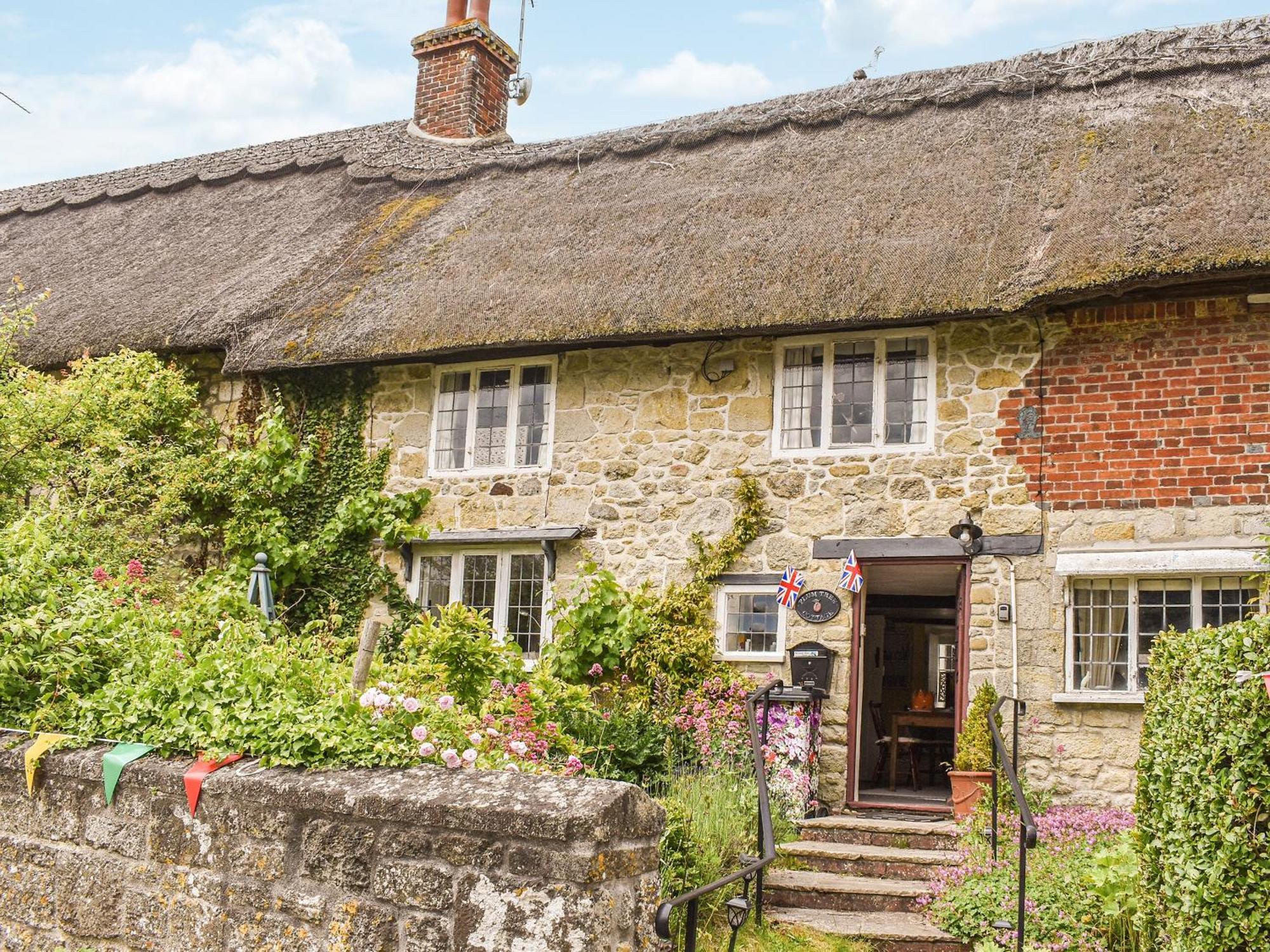 Plum Tree Cottage Fontmell Magna Exterior photo